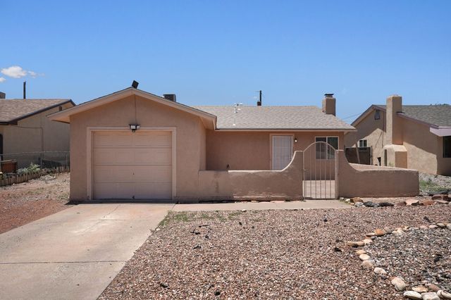 241 Shirley Street NE, Albuquerque, NM 87123