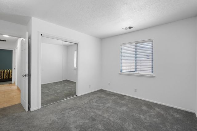 241 Shirley Street NE, Albuquerque, NM 87123