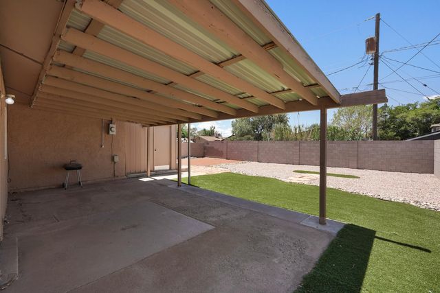 241 Shirley Street NE, Albuquerque, NM 87123
