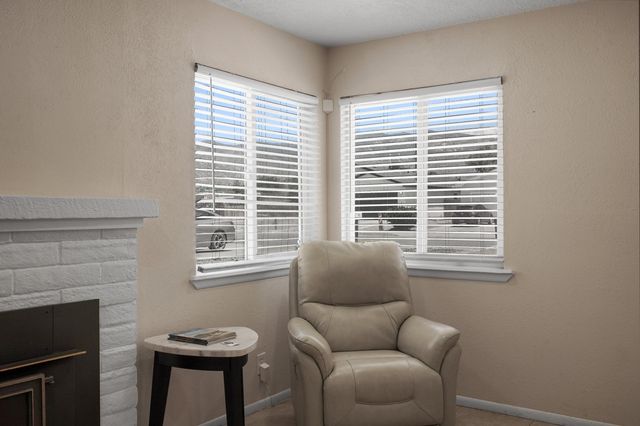 241 Shirley Street NE, Albuquerque, NM 87123