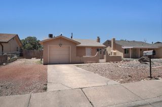 241 Shirley Street NE, Albuquerque, NM 87123