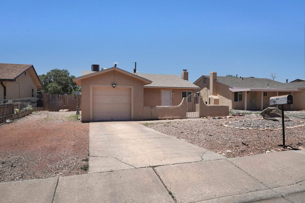 241 Shirley Street NE, Albuquerque, NM 87123