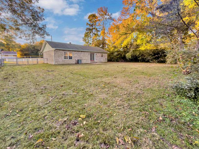306 N Bentley Street, Morrilton, AR 72110