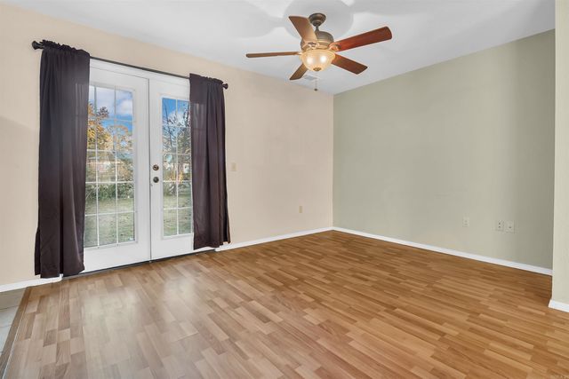 306 N Bentley Street, Morrilton, AR 72110