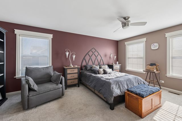 3 Birchwood Court, Lake In The Hills, IL 60156