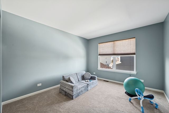 3 Birchwood Court, Lake In The Hills, IL 60156