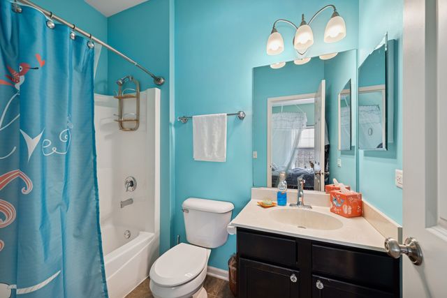 3 Birchwood Court, Lake In The Hills, IL 60156