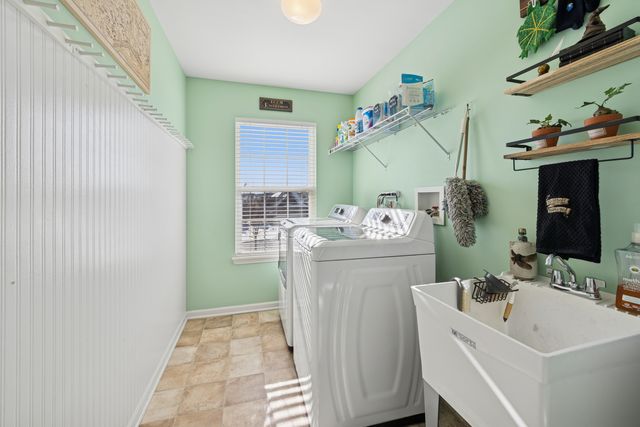 3 Birchwood Court, Lake In The Hills, IL 60156