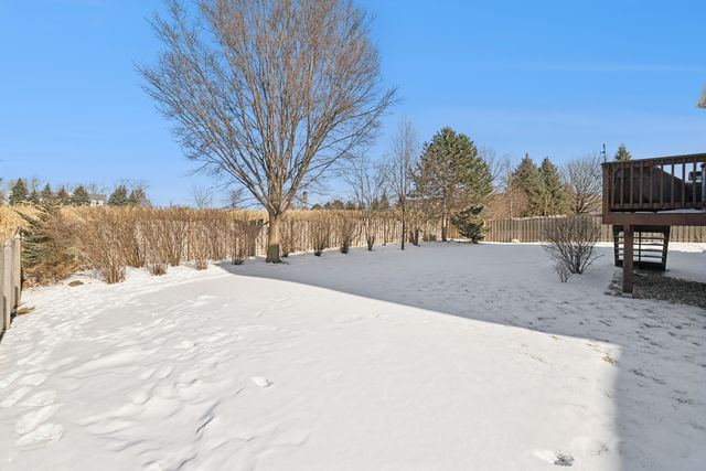 3 Birchwood Court, Lake In The Hills, IL 60156