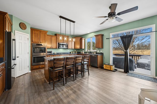 3 Birchwood Court, Lake In The Hills, IL 60156