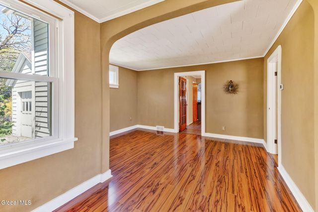 1817 Nott Street, Schenectady, NY 12309