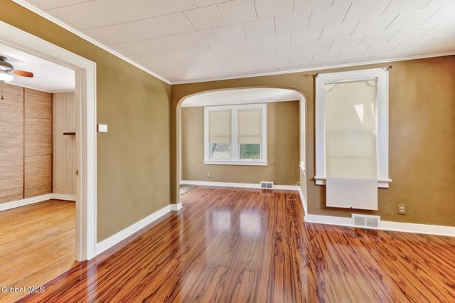 1817 Nott Street, Schenectady, NY 12309