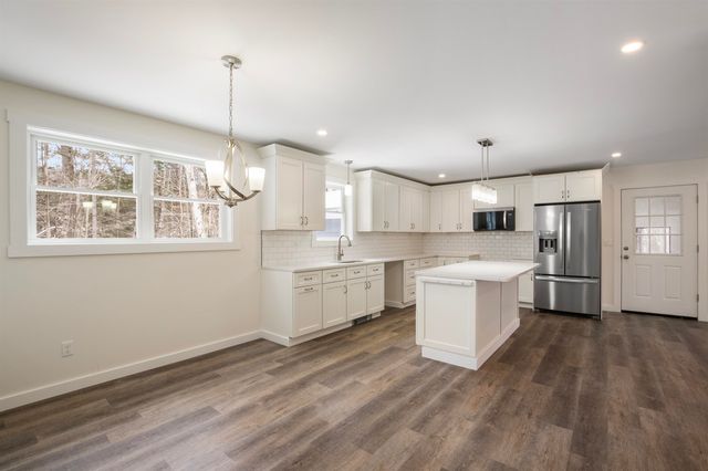 154 Village Road, Shelburne, NH 03581