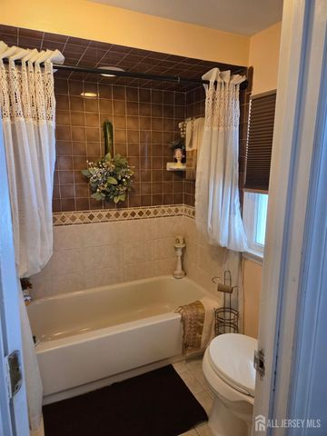 27 Harrigan Avenue, Monroe, NJ 08831