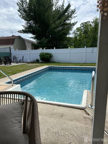 27 Harrigan Avenue, Monroe, NJ 08831