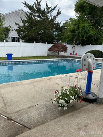 27 Harrigan Avenue, Monroe, NJ 08831