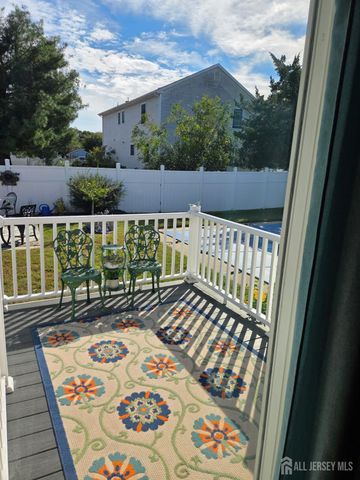 27 Harrigan Avenue, Monroe, NJ 08831