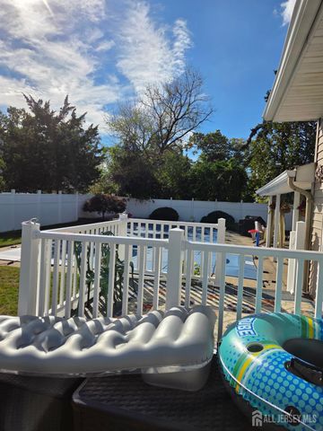 27 Harrigan Avenue, Monroe, NJ 08831