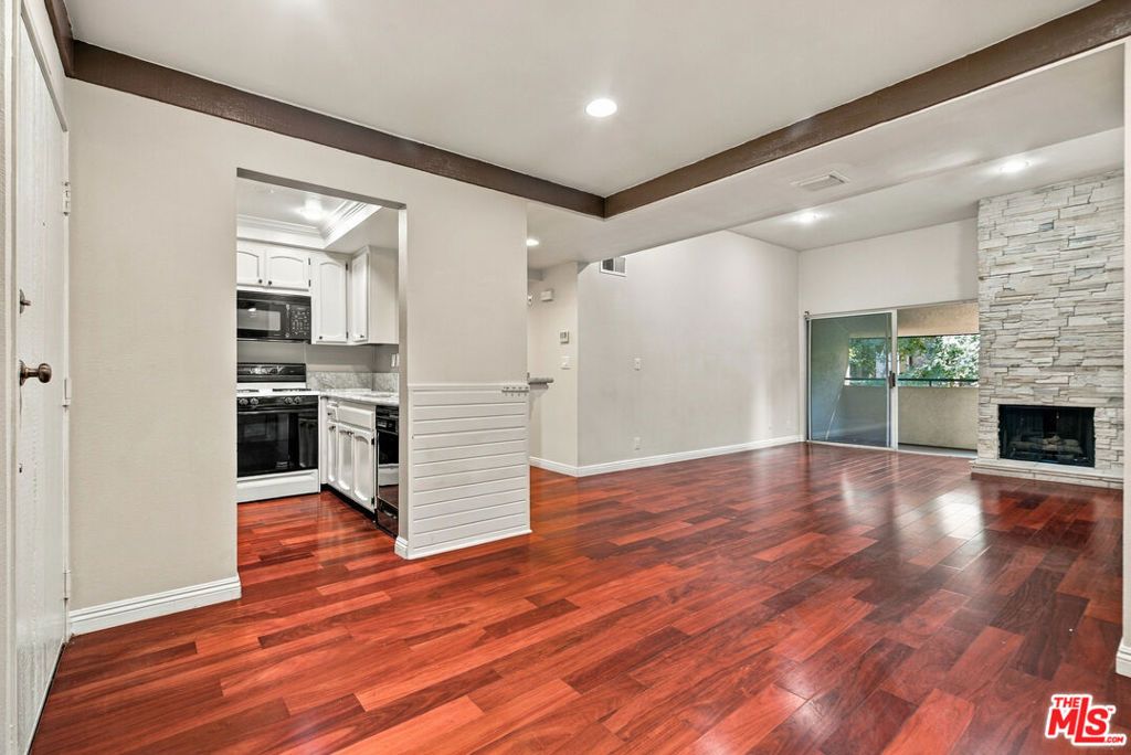 7800 Topanga Canyon Boulevard 322, Canoga Park, CA 91304 — exterior