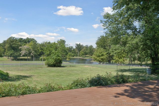 10805 E 470 Road, Claremore, OK 74017