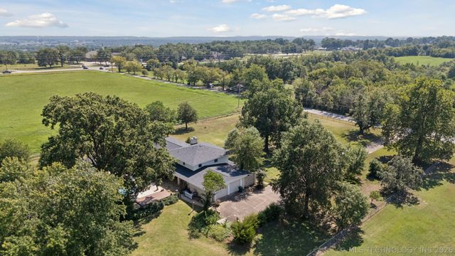 10805 E 470 Road, Claremore, OK 74017