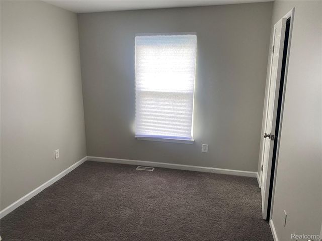 13021 E Forest Avenue, Detroit, MI 48215