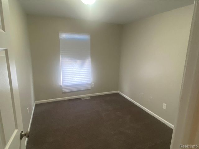 13021 E Forest Avenue, Detroit, MI 48215