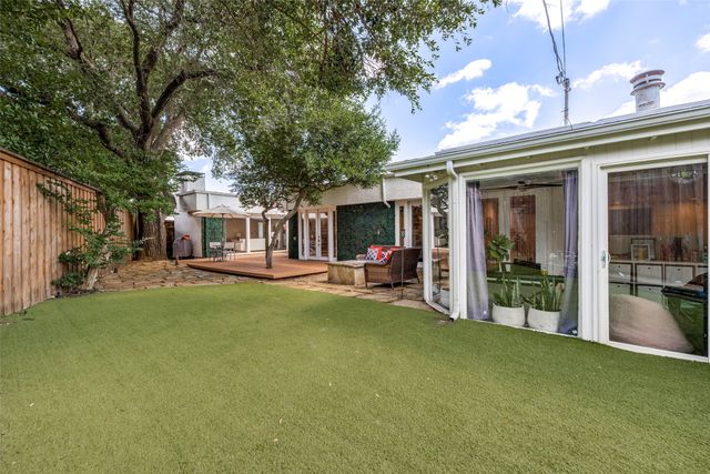 10510 Berry Knoll Drive, Dallas, TX 75230