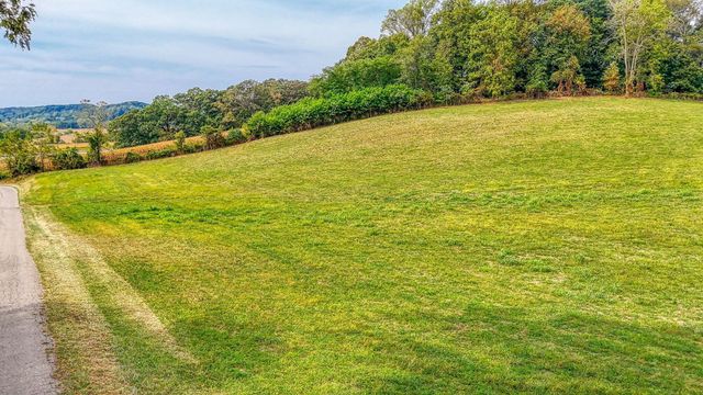 3665 Country Club Road SW, Lancaster, OH 43130