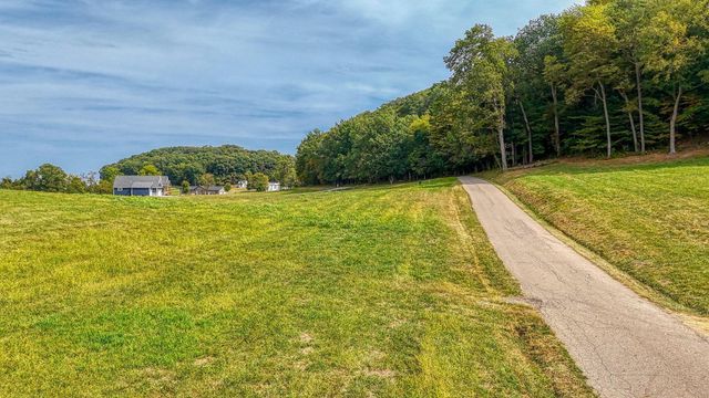 3665 Country Club Road SW, Lancaster, OH 43130