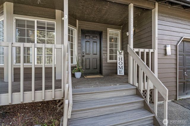 4840 N Island Drive E, Bonney Lake, WA 98391