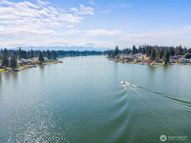 4840 N Island Drive E, Bonney Lake, WA 98391