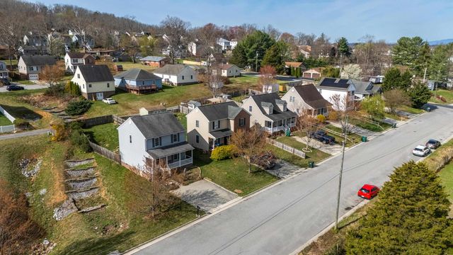 1520 3RD ST, Waynesboro, VA 22980