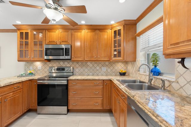 2820 NE 59th Street, Fort Lauderdale, FL 33308
