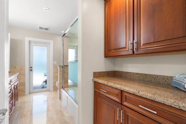 2820 NE 59th Street, Fort Lauderdale, FL 33308