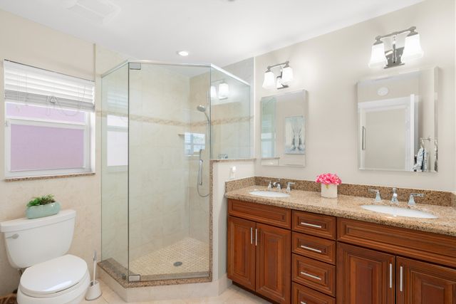 2820 NE 59th Street, Fort Lauderdale, FL 33308