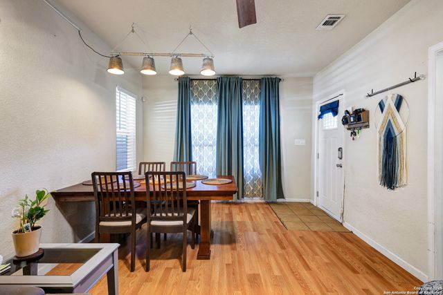 1026 W Lynwood, San Antonio, TX 78201