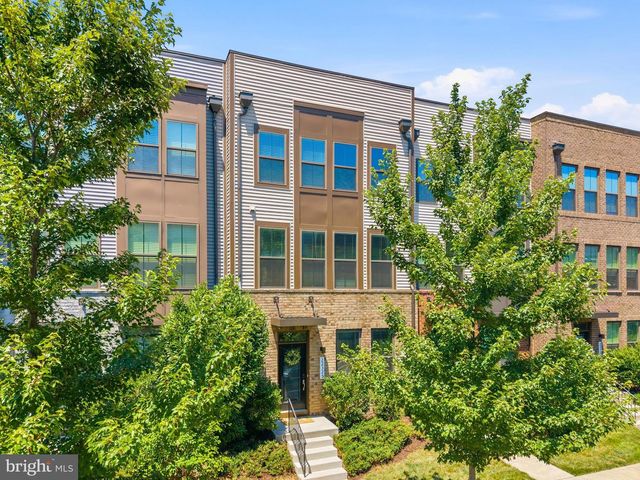22325 TEES TER, Ashburn, VA 20148