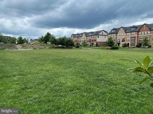 22325 TEES TER, Ashburn, VA 20148