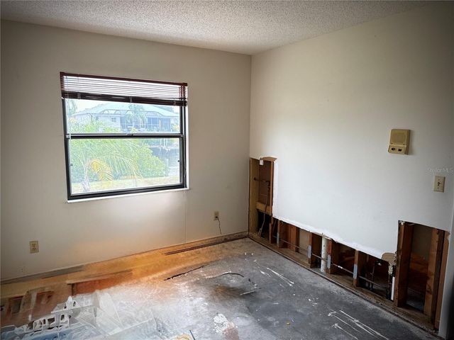 6515 KING PALM WAY, Apollo Beach, FL 33572