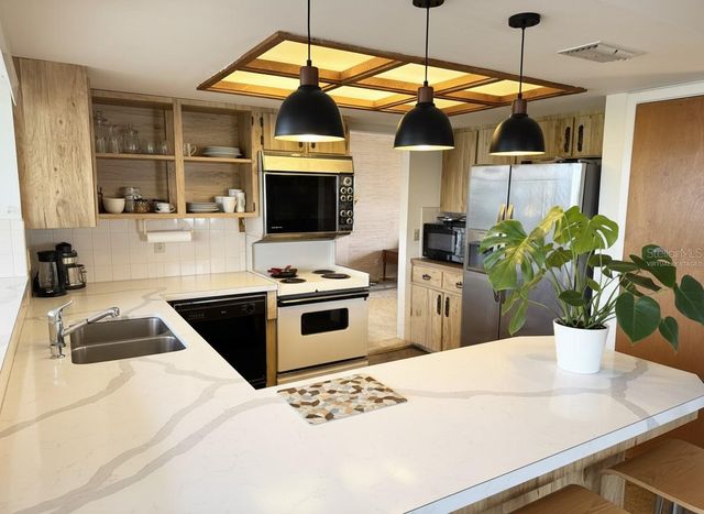 6515 KING PALM WAY, Apollo Beach, FL 33572