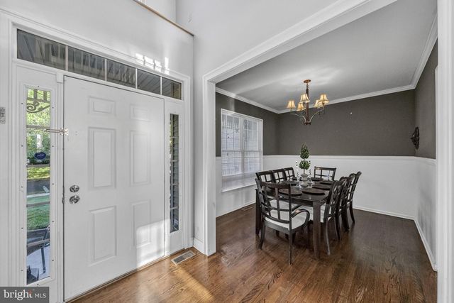 2 STONEHEDGE DR, East Windsor, NJ 08520