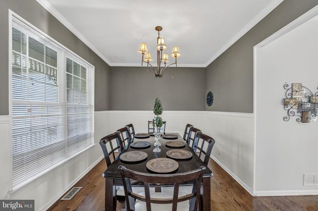 2 STONEHEDGE DR, East Windsor, NJ 08520