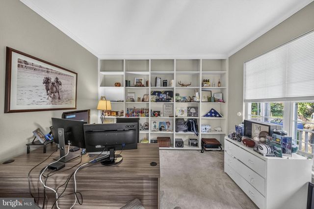 2 STONEHEDGE DR, East Windsor, NJ 08520