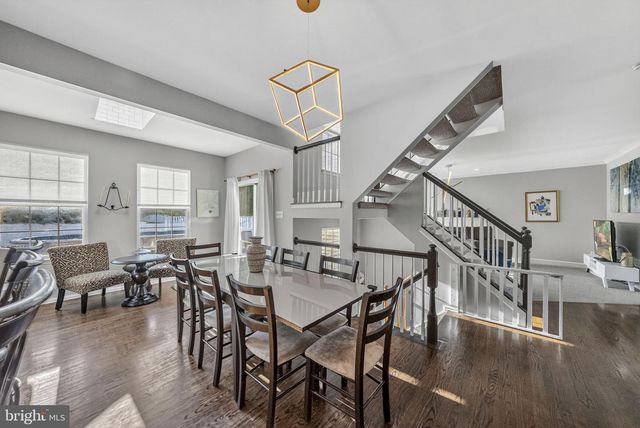 2 STONEHEDGE DR, East Windsor, NJ 08520