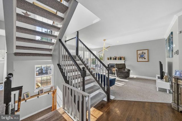 2 STONEHEDGE DR, East Windsor, NJ 08520