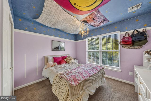 2 STONEHEDGE DR, East Windsor, NJ 08520