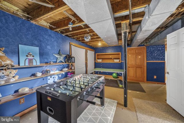2 STONEHEDGE DR, East Windsor, NJ 08520