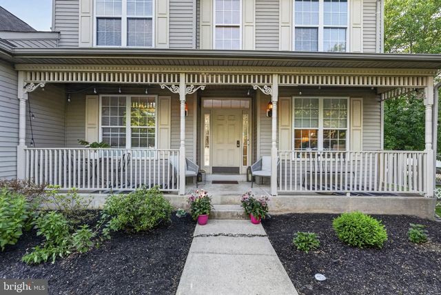 2 STONEHEDGE DR, East Windsor, NJ 08520