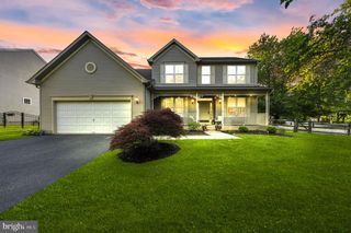 2 STONEHEDGE DR, East Windsor, NJ 08520